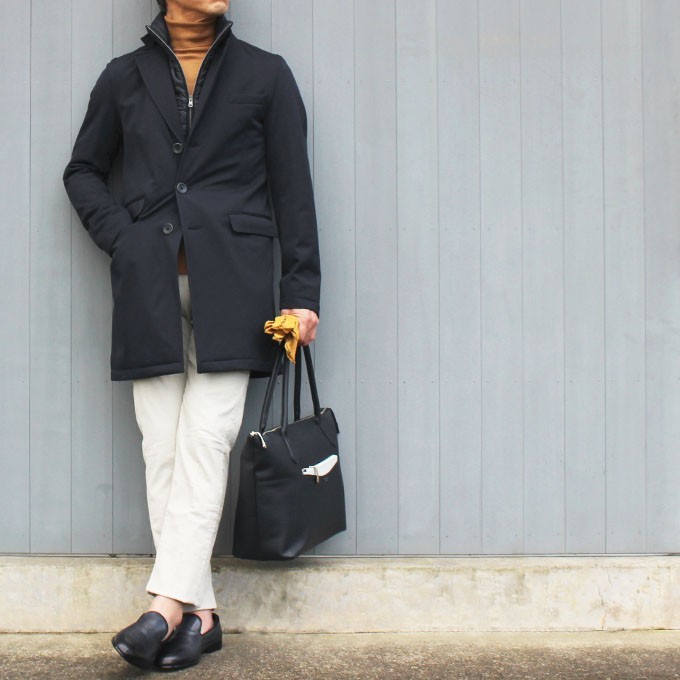 希少 HERNO ヘルノ ゴム引き チェスターコート 秋冬 ネイビー 希少 HERNO ヘルノ ゴム引き チェスターコート 秋冬 ネイビー