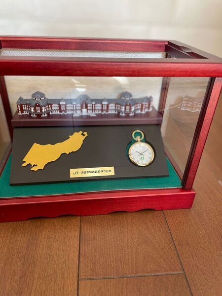 鉄道模型JR東日本 東京駅 オブジェ ガラスケース入懐中時計