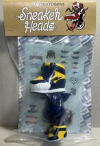 TOKYOGUNS Sneaker Headz スニーカーヘッズ ミシガン カラー Navy x Yellow 紺 黄色★デザフェス 怪獣 フィギュア ソフビ NIKE_画像1