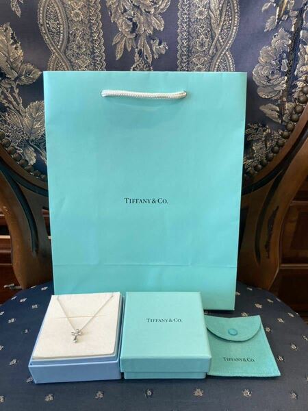 新品 正規品 ティファニー tiffany&co. ネックレス　シルバー エルサペレッティ クロス ケース巾着紙袋 リボン 箱 プレゼント 