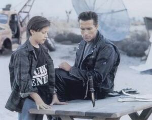 ターミネーター2 シュワルツェネッガー Terminator 2 Arnold Schwarzenegger 　映画 写真 輸入品 約20.3x25.4cm　30262