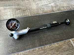 ★極美品 ★WRENCH FORCE ★USA ★レンチフォース サスペンションポンプ ★FOX HEADSHOK ROCKSHOX MANITOU KOWA DVO 等対応