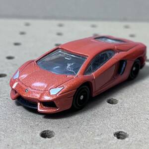 トミカ ランボルギーニアヴェンタドール 絶版 ルース 