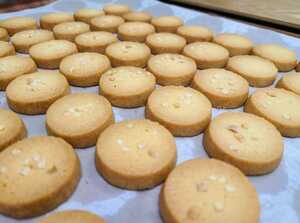 ★ 個包装【アーモンドクッキー＆バタークッキー♪】6枚×4袋24枚入り　風味豊かな　手作り　焼き菓子　クッキー