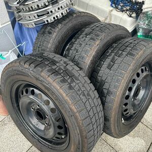 ★185/65R15・5穴・PCD114.3 フリード純正テッチンホイールカバー付 2017年製スタッドレスタイヤ・4本セット・ダンロップ