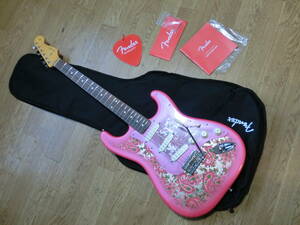 Fender / Made in Japan Traditional 60s Stratocaster Rosewood Fingerboard Pink Paisley　ペイズリー