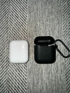 AirPods(第二世代) ケース付き　左耳使用不可