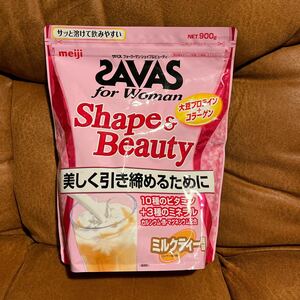 【送料無料】　SAVAS ザバス for woman シェイプ＆ビューティ ミルクティー風味 900g × 1袋　大豆プロテイン　コラーゲン　ダイエット