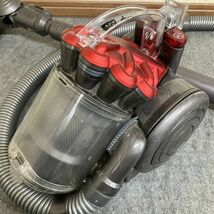 ☆【動作OK】dyson ダイソン DC26 赤 サイクロンクリーナー パーツ取りにも！家電 ジャンク お掃除 保管品_画像2