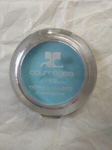 クレージュ　courreges　アイシャドウ　ソラ色