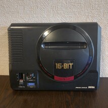 セガ SEGA メガドライブ 16BIT hhat2510 本体 コントローラー 箱付き _画像3