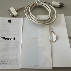 Apple アップル 純正 iPhone 4 充電ケーブル Dockコネクタ to USB-A SIMピン ロゴシールの画像1