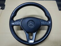 B T8576■中古 ベンツ AMG ステアリング ホイール ハンドル 純正パーツ★条件付送料無料★W205？ パドルスイッチ付　パドルシフト_画像1