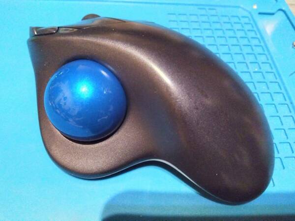 Logitech M570 and M575 Ergonomic Wedge Mount for Trackball Mouse