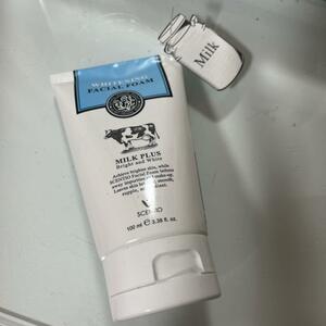 新品 未使用 [BEAUTY BUFFET] 洗顔フォーム Scentio Milk Plus Whitening Facial Foam タイ
