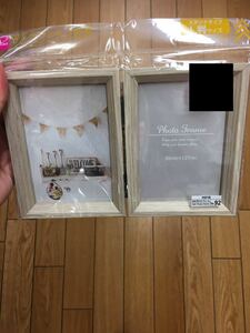  white folding picture frame 