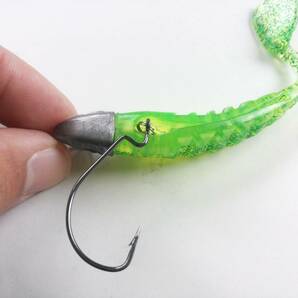 魚の頭 ジグヘッド ＋ ワーム ソフトルアー 11cm 16g 5色 セット ヘッドと針が切り離し可能 やわらか素材 シャッドテール 3Dの画像9