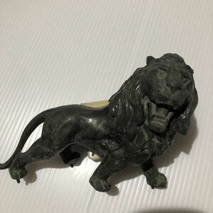 古銅のアンティーク 獅子飾り ライオン レトロ ジャンク置物
