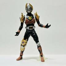 バンプレスト 仮面ライダー龍騎コレクタブルソフビフィギュア3 / 仮面ライダーインペラー_画像1