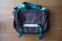 patagonia パタゴニア　Mini Messenger ミニ メッセンジャー バッグ　＃48320_画像1