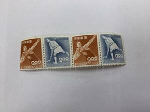 232、日本切手　記念切手　1951年　第6回国民体育大会　砲丸投げ・ホッケー　2円　4枚ブロック