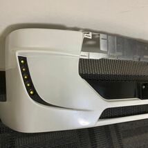 中古 トヨタ 200系 ハイエース ナロー 標準 フレーダーマウス フロントバンパー 070 パールホワイト 白_画像3