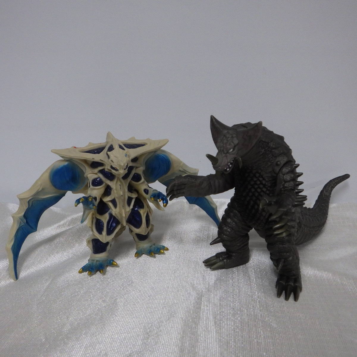 Yahoo!オークション -「ウルトラマン 怪獣 ソフビ」(ゴモラ Yahoo!オークション -「ウルトラマン 怪獣 ソフビ」(ゴモラ