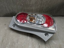 ミラココア L675S 純正 右 テールライト LED 20515 運転席側 テールランプ_画像3