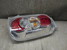 ミラココア L675S 純正 右 テールライト LED 20515 運転席側 テールランプ_画像2