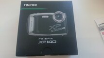 新品未使用 FUJIFILM 富士フィルム 防水カメラ FinePix XP140 ダークシルバー おまけ付き _画像1