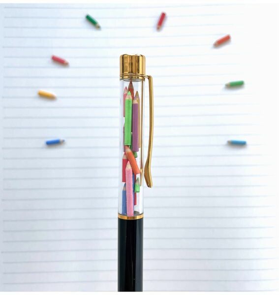 【小人の文房具】アートを楽しむ　ミニチュア色鉛筆のボールペン