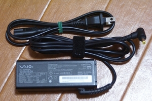 VAIO社製 ACアダプター # VJ8AC10V9 10.5V 3.8A & 5V 1A(USB)