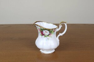 Королевский Альберт Празднование Молоковое кувшное узор British Vintage Royal Albert Second Product L218