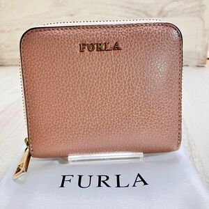 ☆美品☆FURLA フルラ☆二つ折り財布ジップ☆ ベージュ☆箱、袋、保証書あり ラウンドファスナー 財布 レザー 落ち着いたピンク