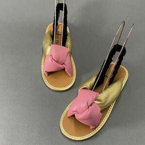 ◯1L10《未使用》miumiu ミュウミュウ Knotted Flat Sandals フラットレザーサンダル 36(22～23cm程度) ピンク ゴールド イタリア製の画像2