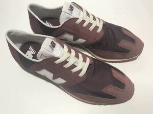 未使用!! デッド!! newbalance ニューバランス U320AE BURGUNDY バーガンディ us 8.5 D / 26.5cm レトロ ランニング