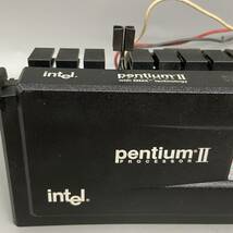 Σインテル　intel　pentium　Ⅱ　80522PX300512EC　SL28R　コンピュータ　パーツ　CPU 動作未確認　現状品ΣC52234_画像2