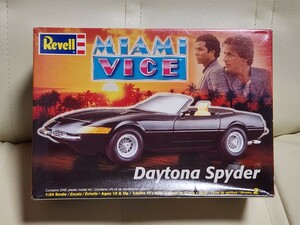 1/24　Revell マイアミバイス フェラーリ・デイトナ・スパイダー Daytona Spyder MIAMI VICE　未組立　中古扱い　送料無料