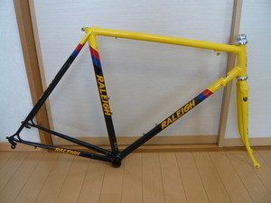 RALEIGH Team BANANA ラレー チームバナナ REYNOLDS753 レイノルズ753 シートC-C525mm カンパ Cレコード・ヘッドパーツ付き