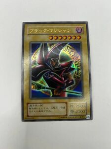 遊戯王カード　ブラックマジシャン