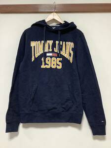 を1205 TOMMY JEANS トミージーンズ スウェットパーカー HOODIE フーディ M ネイビー プルオーバー カレッジロゴ レギュラーフィット