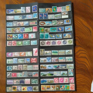 日本の記念切手が129枚、126種類あります。すべて未使用切手ですが70年近く経つ切手にはやけ、変色が有ります。気になる方は入札を控えて