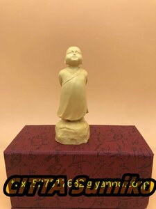 極上質 小坊主 仏像 禅意 木彫品 木製 彫刻品　職人手作り　細密彫刻