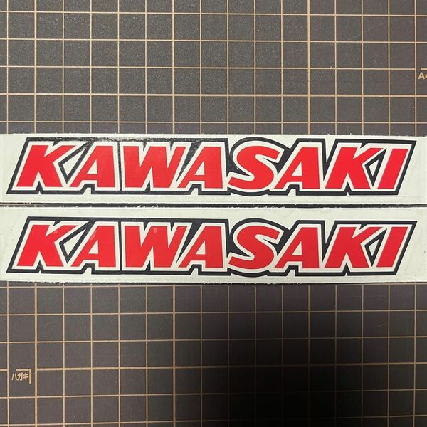 Kawasaki カワサキ　カッティングステッカー　旧車　重ね貼り【黒、赤】２枚セット