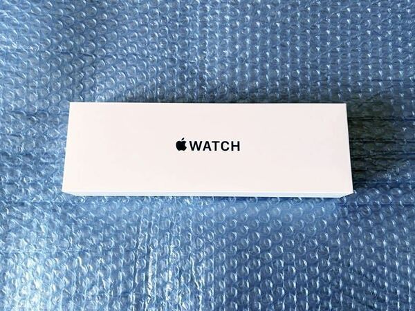 新品未開封 [Apple Watch SE 第二世代 (GPSモデル) 40mmシルバーアルミニウムケース ミッドナイトスポーツバンド MT2R3FE]