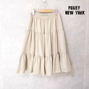 美品 FOXEY NEW YORK フォクシーニューヨーク サイズ38 フレアスカート 膝丈 ミディ丈 ベージュ