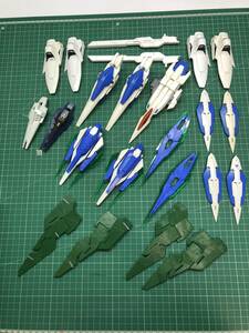 機動戦士ガンダムOO ダブルオー　GNソード　GNシールド　など色々　セットで　ジャンク品　ガンダム　ガンプラ