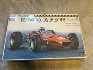 現状品●BANDAI/バンダイ FERRARI-V8 フェラーリ V8 1/24 モータライズ レーシングカー 当時物 組立品 プラモデル コレクション 希少●