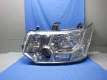 デリカD5　CV5W　前期　左ヘッドライト　HID　100-87918 (Y9583)_画像1