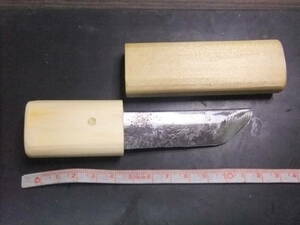 日本刀 残欠刀 豆刀 和式ナイフ刃渡り7.6ｃｍ 全長13.3ｃｍ 登録不要 鞘素人工作品　ジャンク品　240127-06